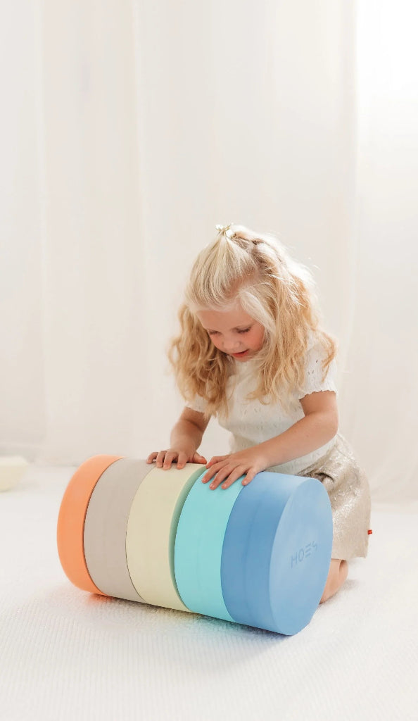 MOES Play - Rainbow Chair