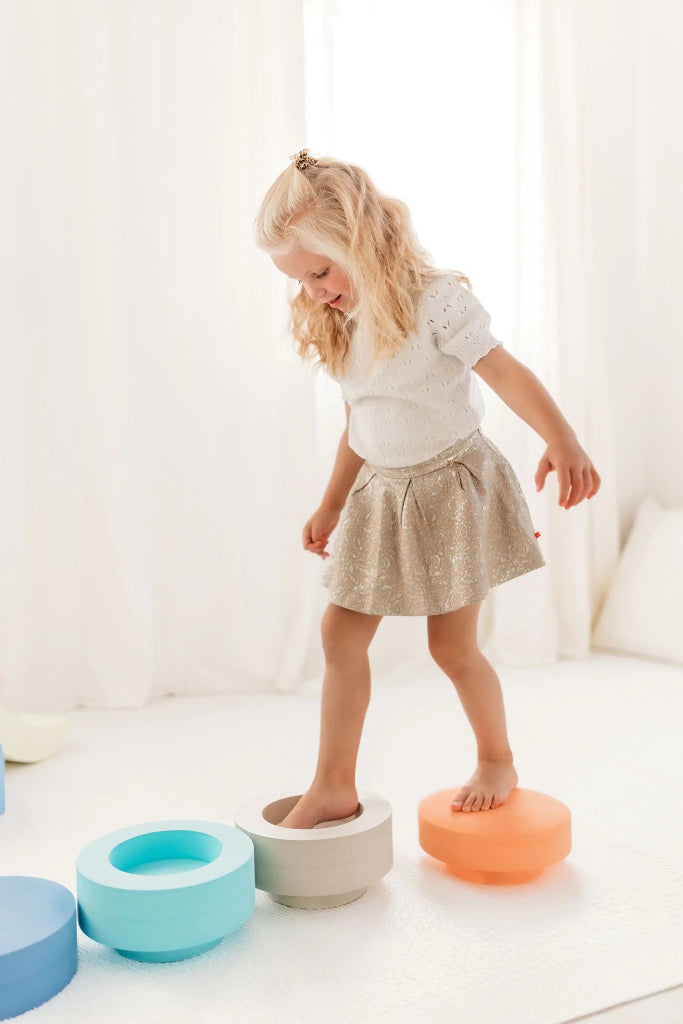 MOES Play - Rainbow Chair