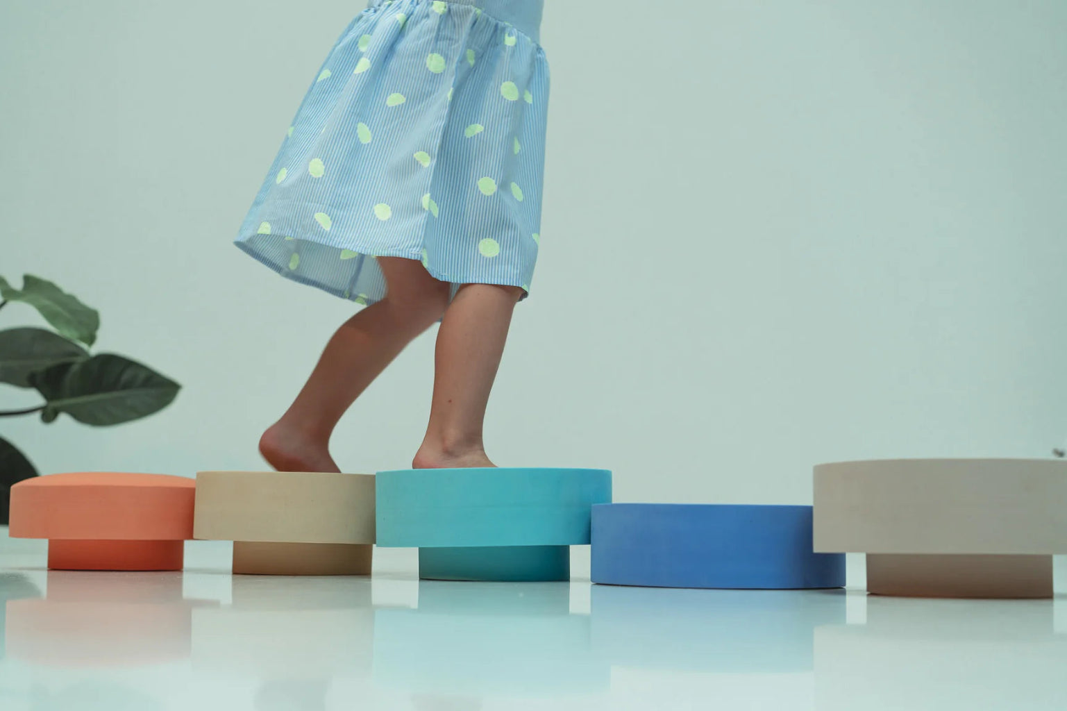 MOES Play - Rainbow Chair